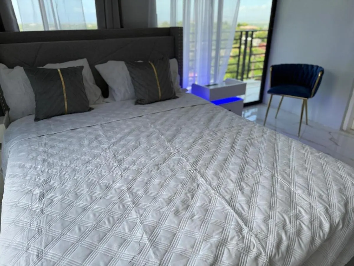 Hillside Haven Apartamento Kingston